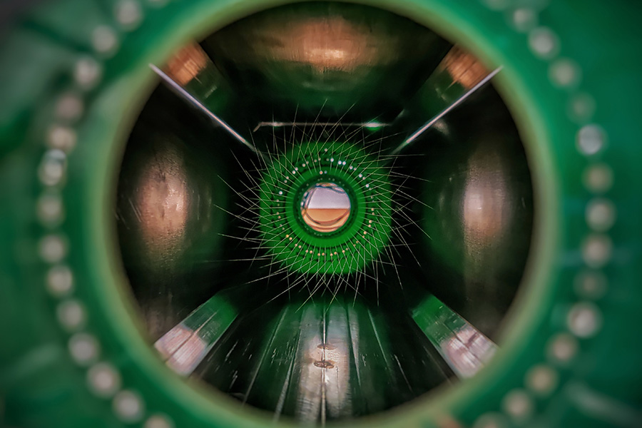 “Weaving.” Vignesh Sitaraman, photograph, 2022.