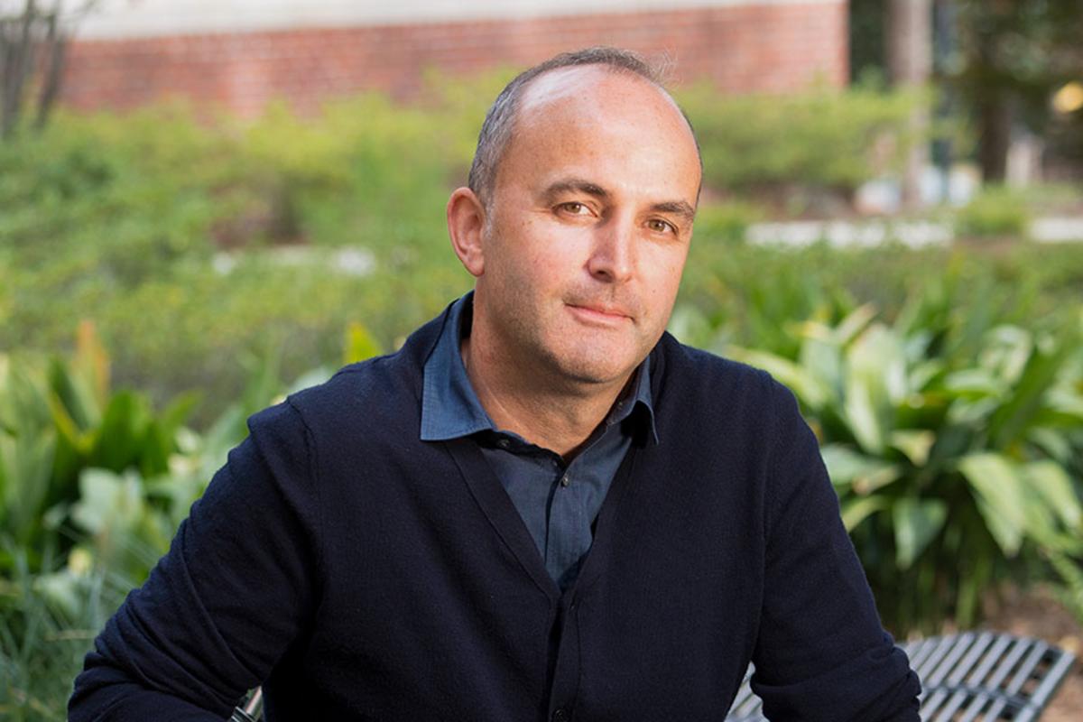 Martin Munro, eminent scholar of French and director of the Winthrop-King Institute for Contemporary French and Francophone Studies, has received a 2024 Guggenheim Fellowship.