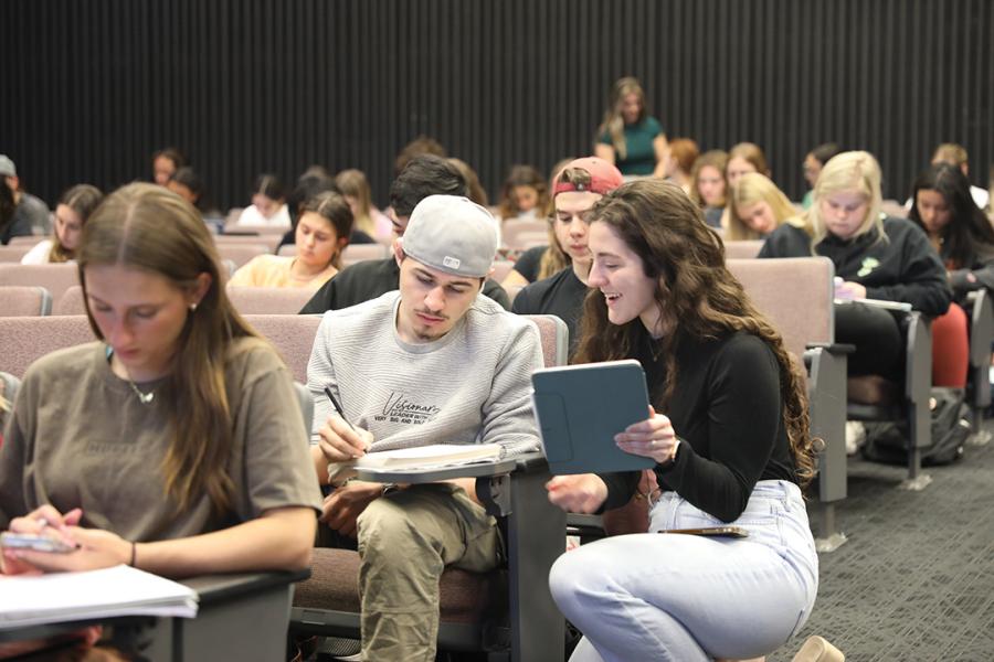 FSU students receive guidance from learning assistants during in-class exercises. Courtesy photo.