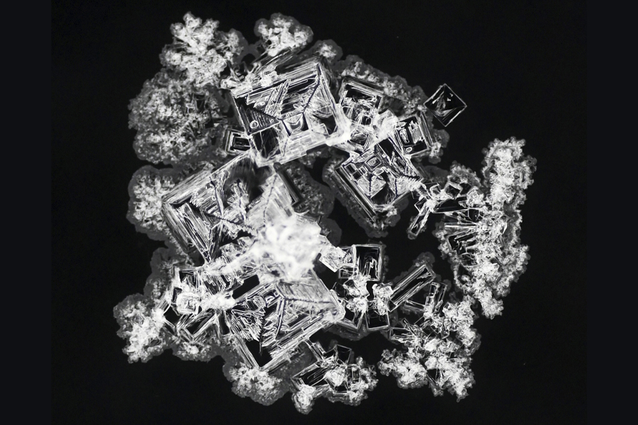 A microscope image of potassium chloride.