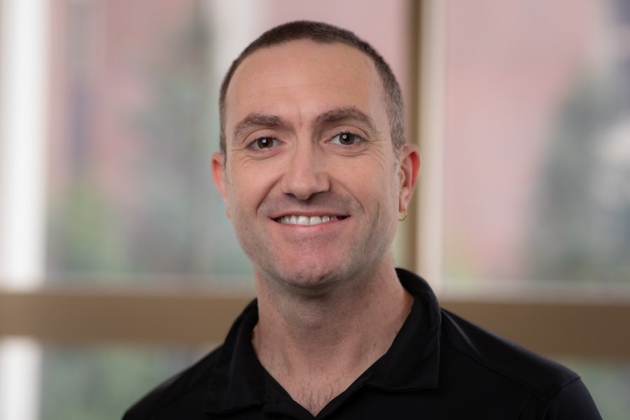 Associate Professor of Biological Science and Neuroscience Roberto Vincis