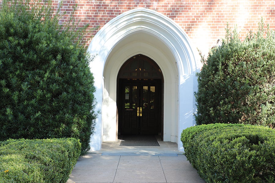 The Longmire Alumni Building arch. Photo by Devin Bittner.