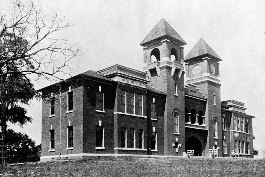 The Florida State College for Women administrative building, courtesy FSU Libraries Special Collections and Archives.
