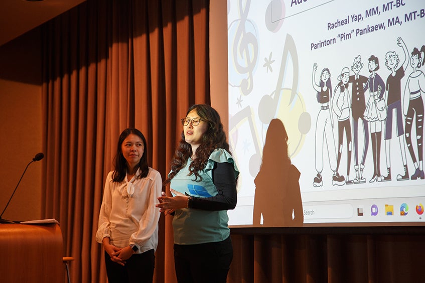 Doctoral students Parintorn “Pim” Pankaew and Shun Ee “Racheal” Yap present this research