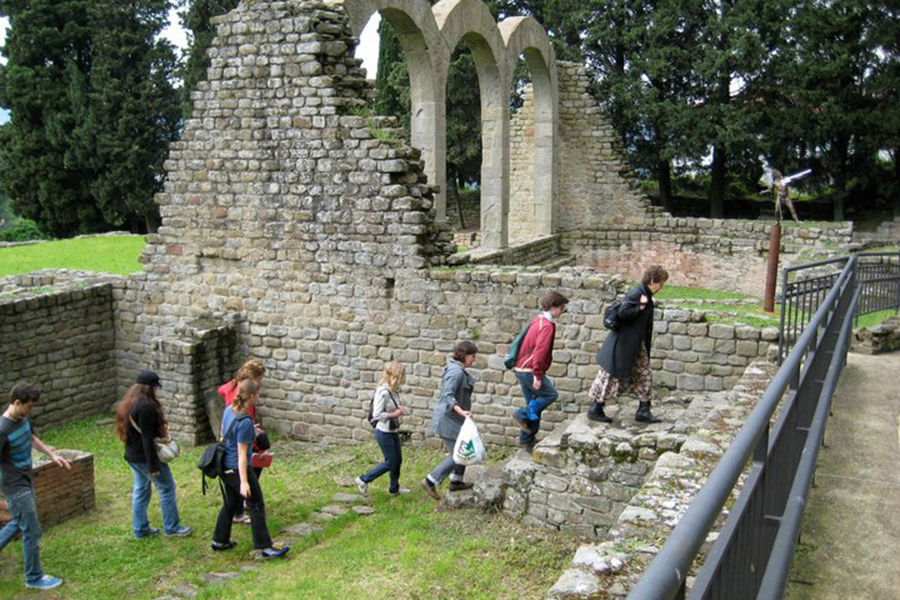 2010 – Students walking through Fiesole. Courtesy photo.