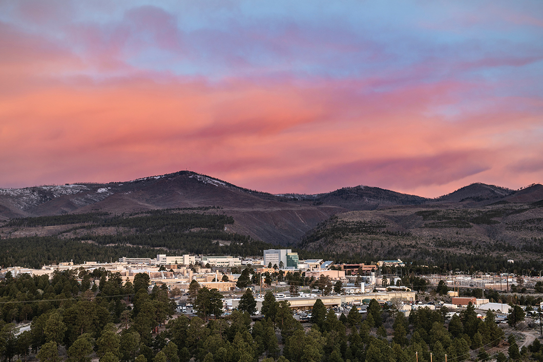 An aerial view of Los Alamos National<br />
Laboratory