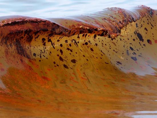 Oily wave